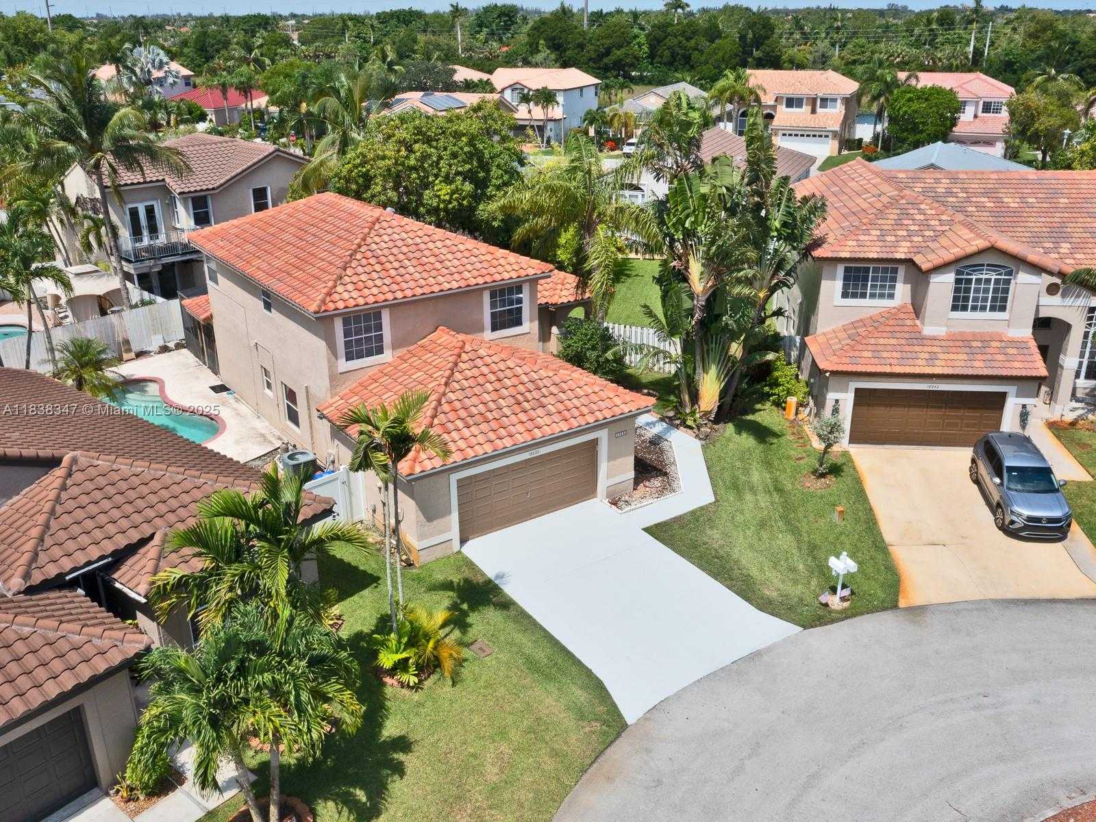 Small Image of 18232 SOUTH WEST 5TH ST, Pembroke Pines Number 40
