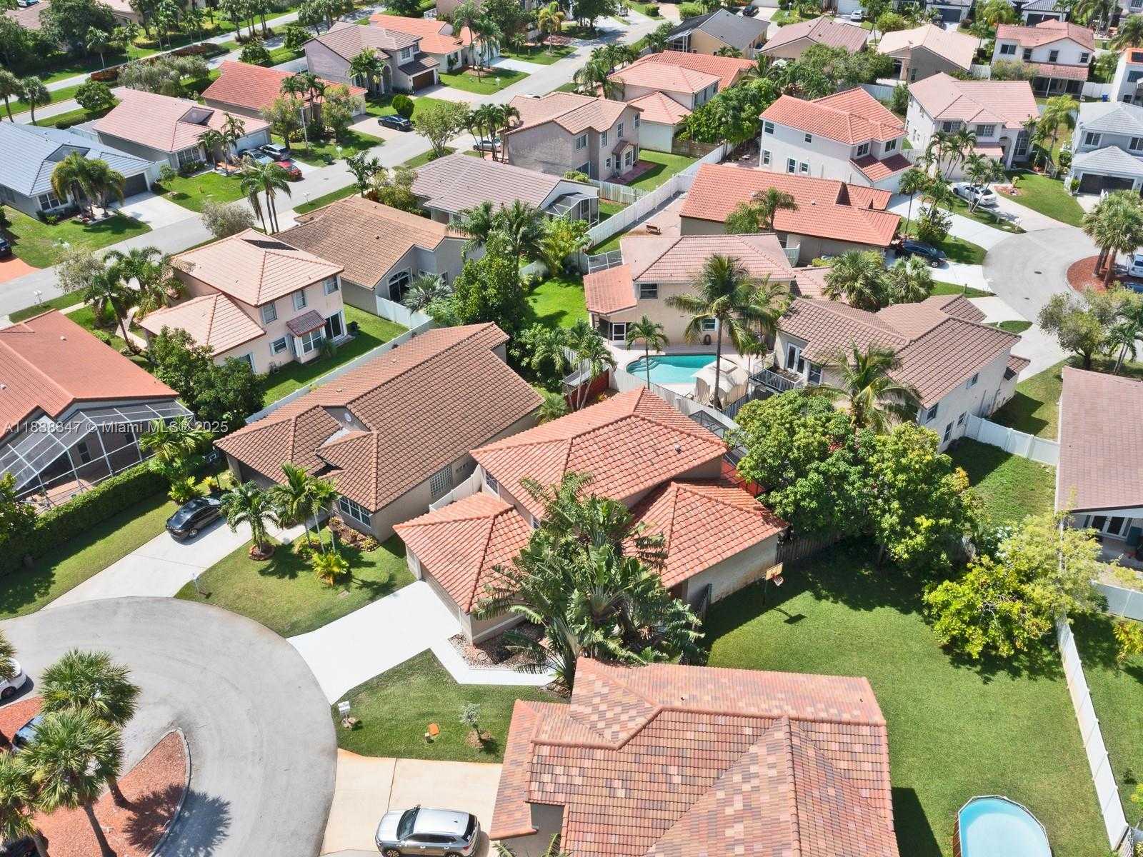 Small Image of 18232 SOUTH WEST 5TH ST, Pembroke Pines Number 45