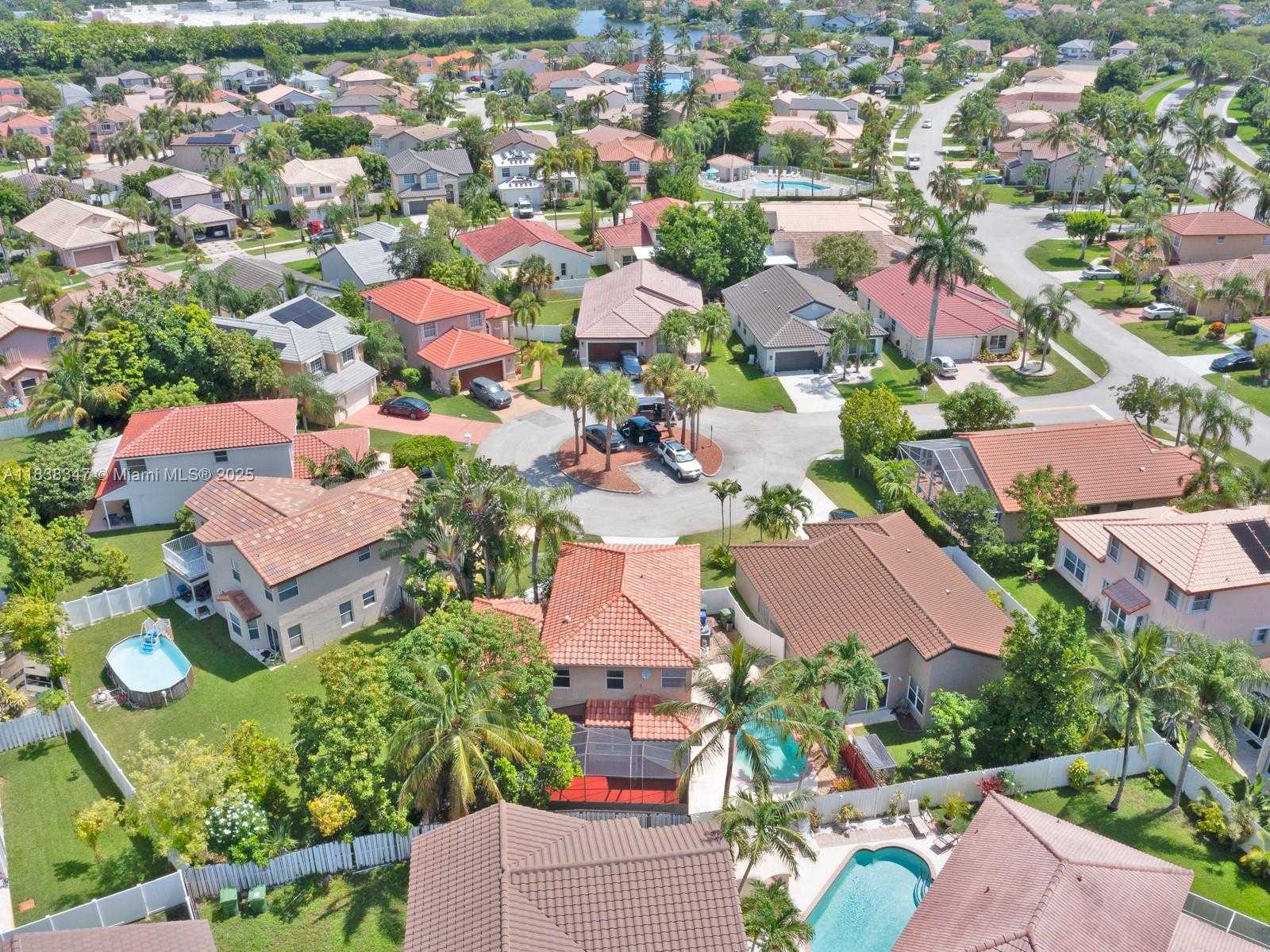 Small Image of 18232 SOUTH WEST 5TH ST, Pembroke Pines Number 46
