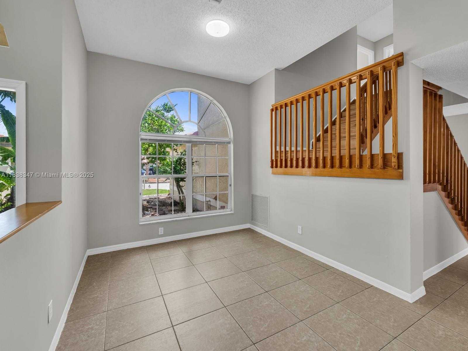 Small Image of 18232 SOUTH WEST 5TH ST, Pembroke Pines Number 6