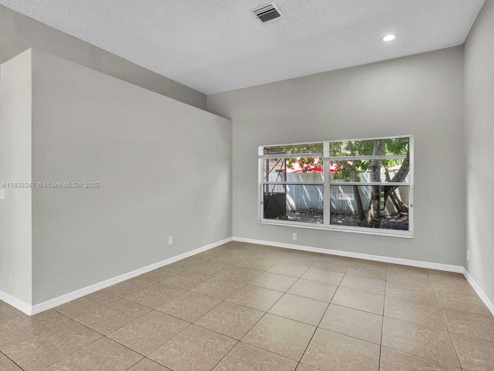 Small Image of 18232 SOUTH WEST 5TH ST, Pembroke Pines Number 7