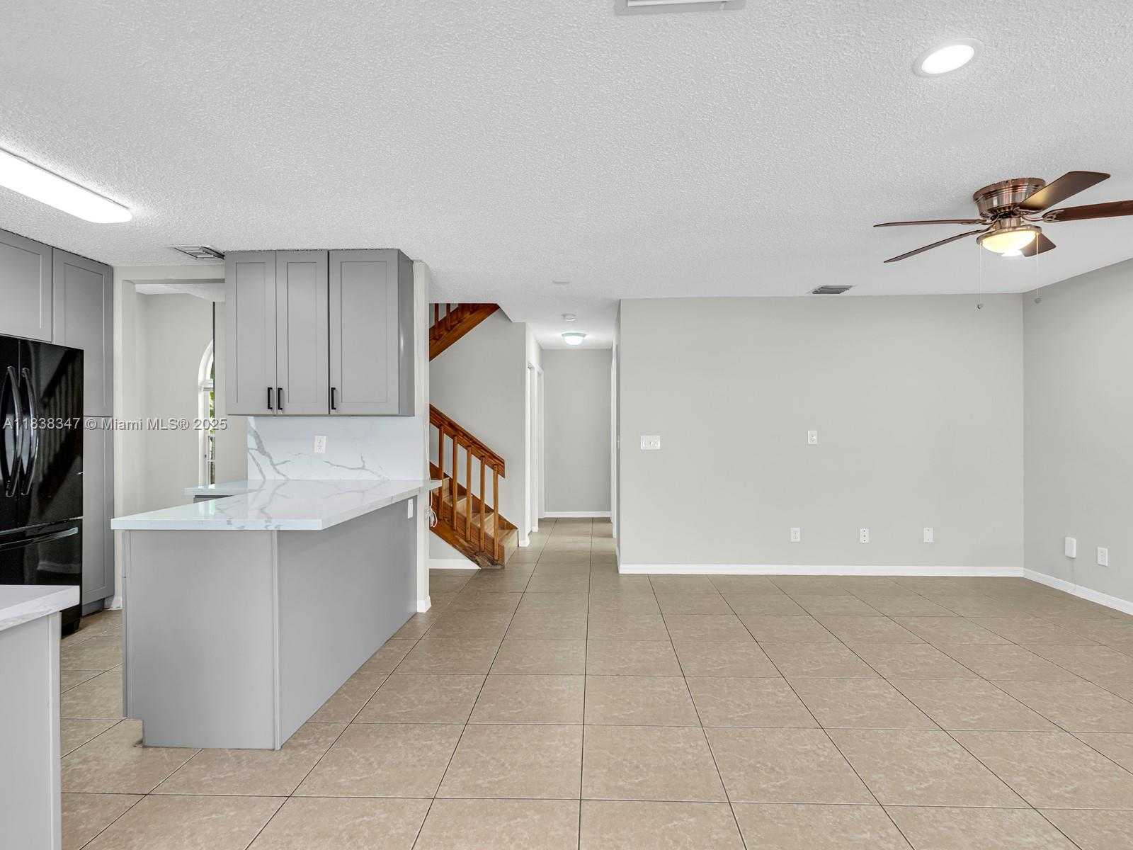 Small Image of 18232 SOUTH WEST 5TH ST, Pembroke Pines Number 9