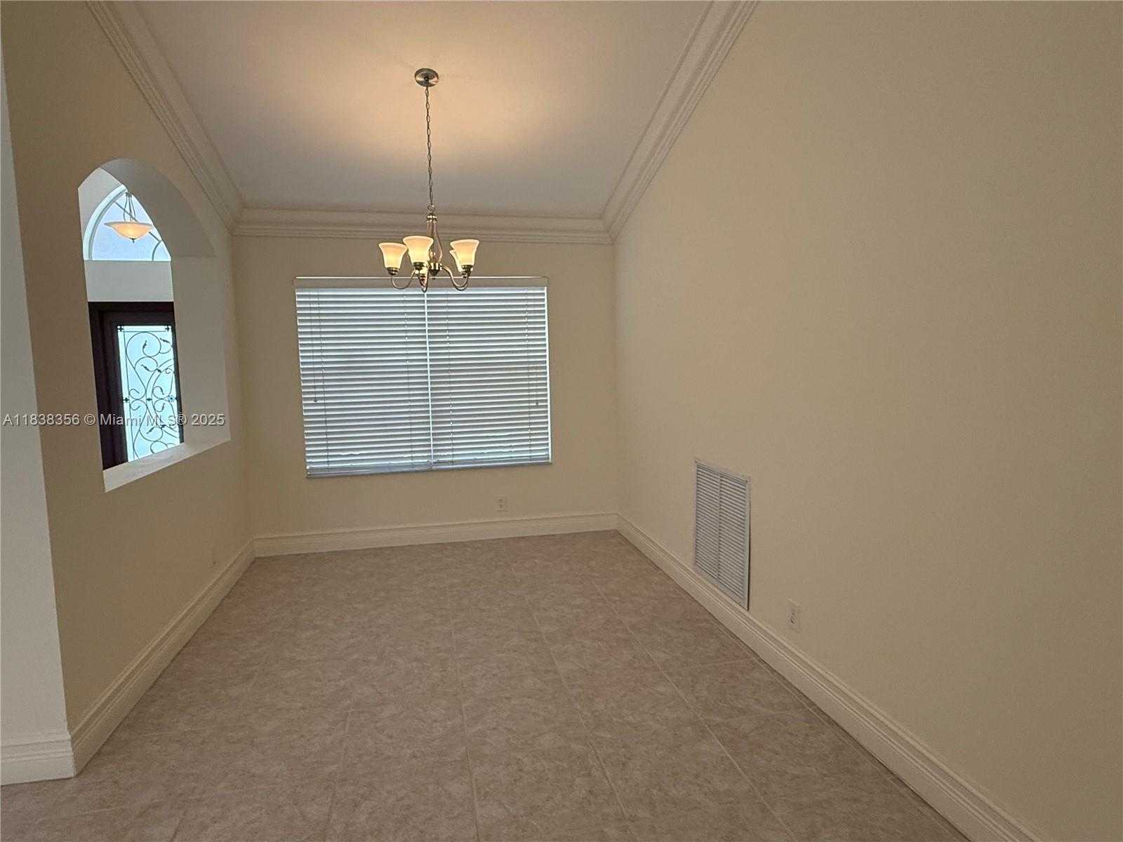 Small Image of 794 LAKE BLVD, Weston Number 12