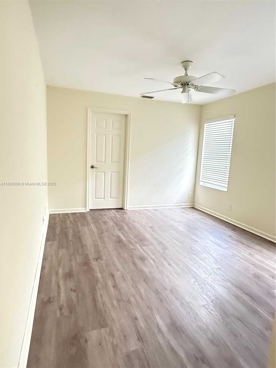 Small Image of 794 LAKE BLVD, Weston Number 16