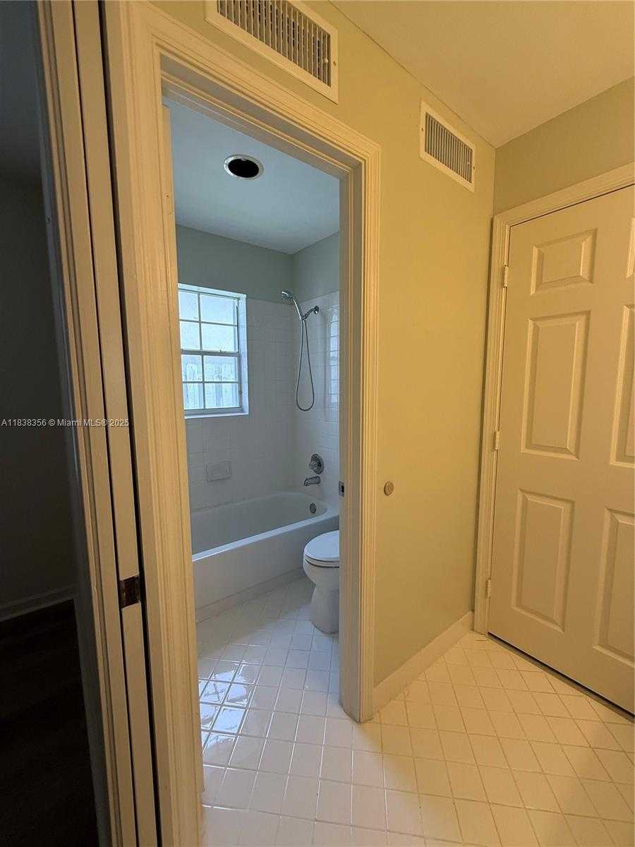 Small Image of 794 LAKE BLVD, Weston Number 18
