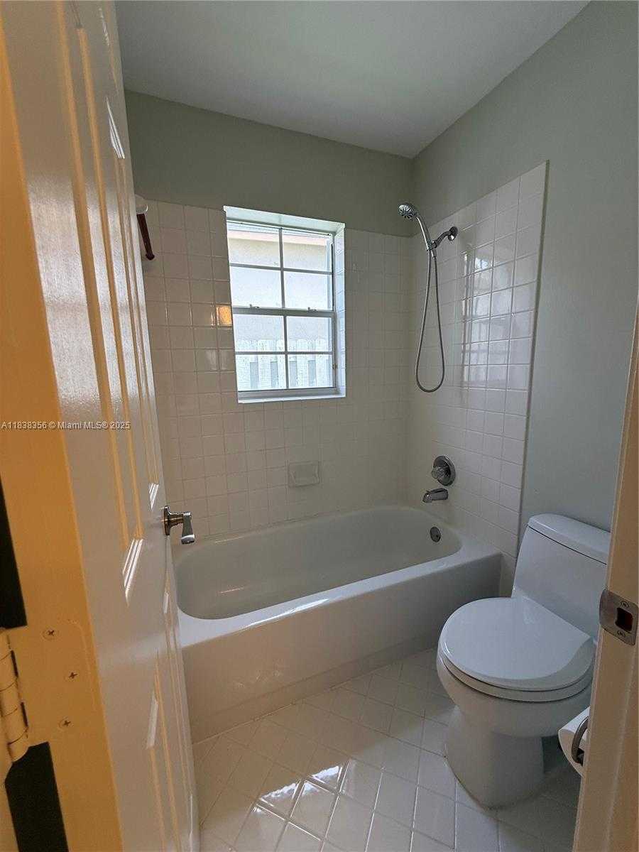 Small Image of 794 LAKE BLVD, Weston Number 19