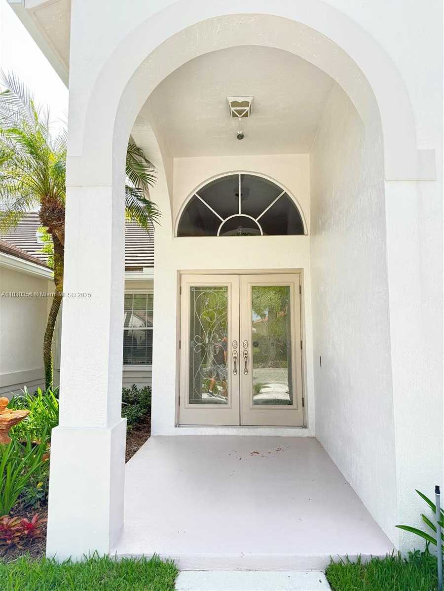 Small Image of 794 LAKE BLVD, Weston Number 2