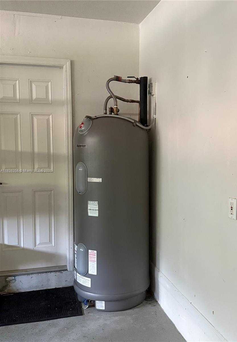 Small Image of 794 LAKE BLVD, Weston Number 22