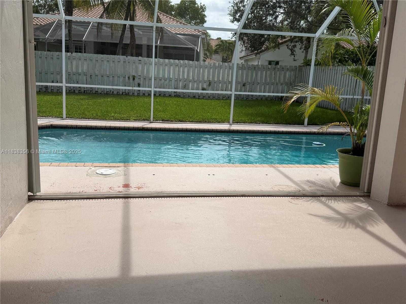 Small Image of 794 LAKE BLVD, Weston Number 24