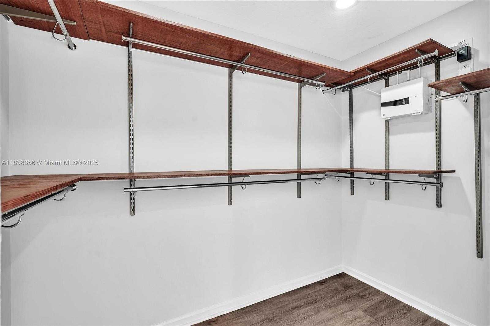 Small Image of 794 LAKE BLVD, Weston Number 30
