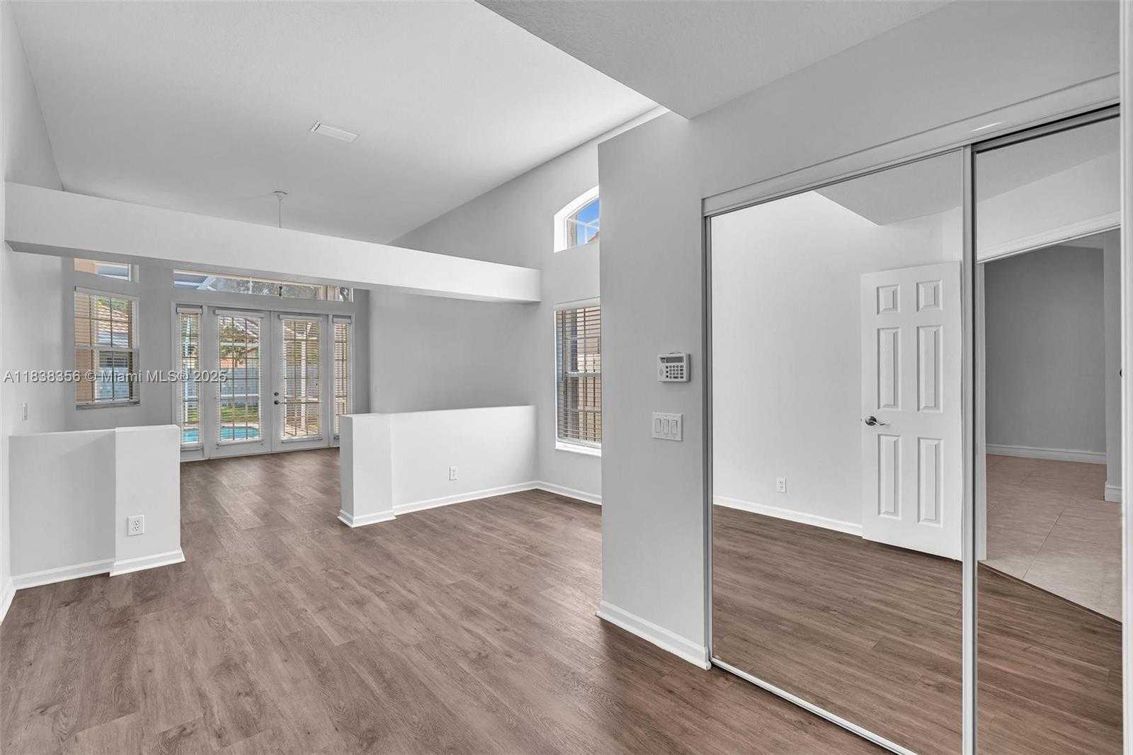 Small Image of 794 LAKE BLVD, Weston Number 37