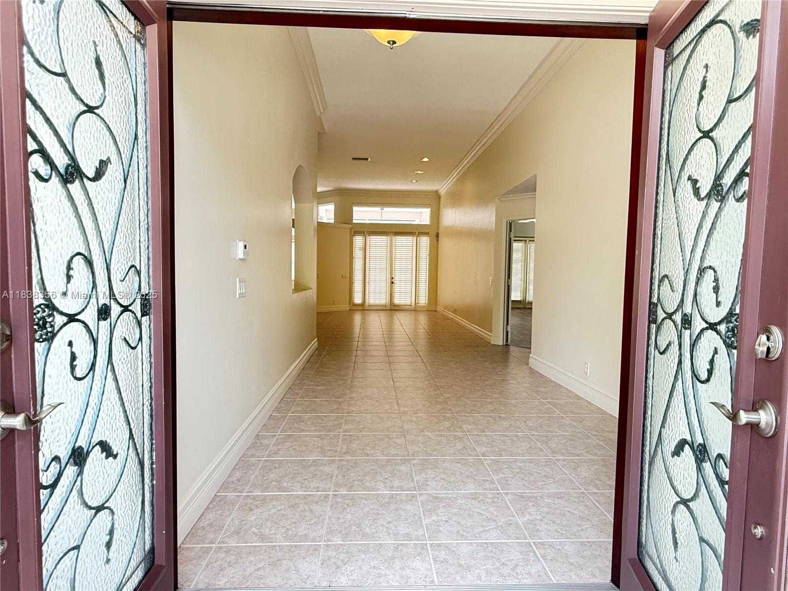 Small Image of 794 LAKE BLVD, Weston Number 4