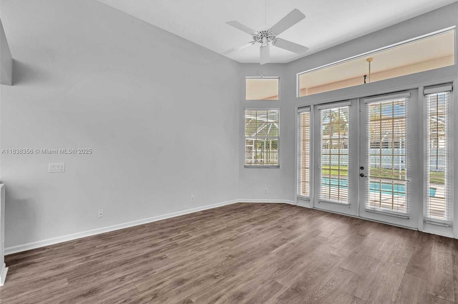 Small Image of 794 LAKE BLVD, Weston Number 41