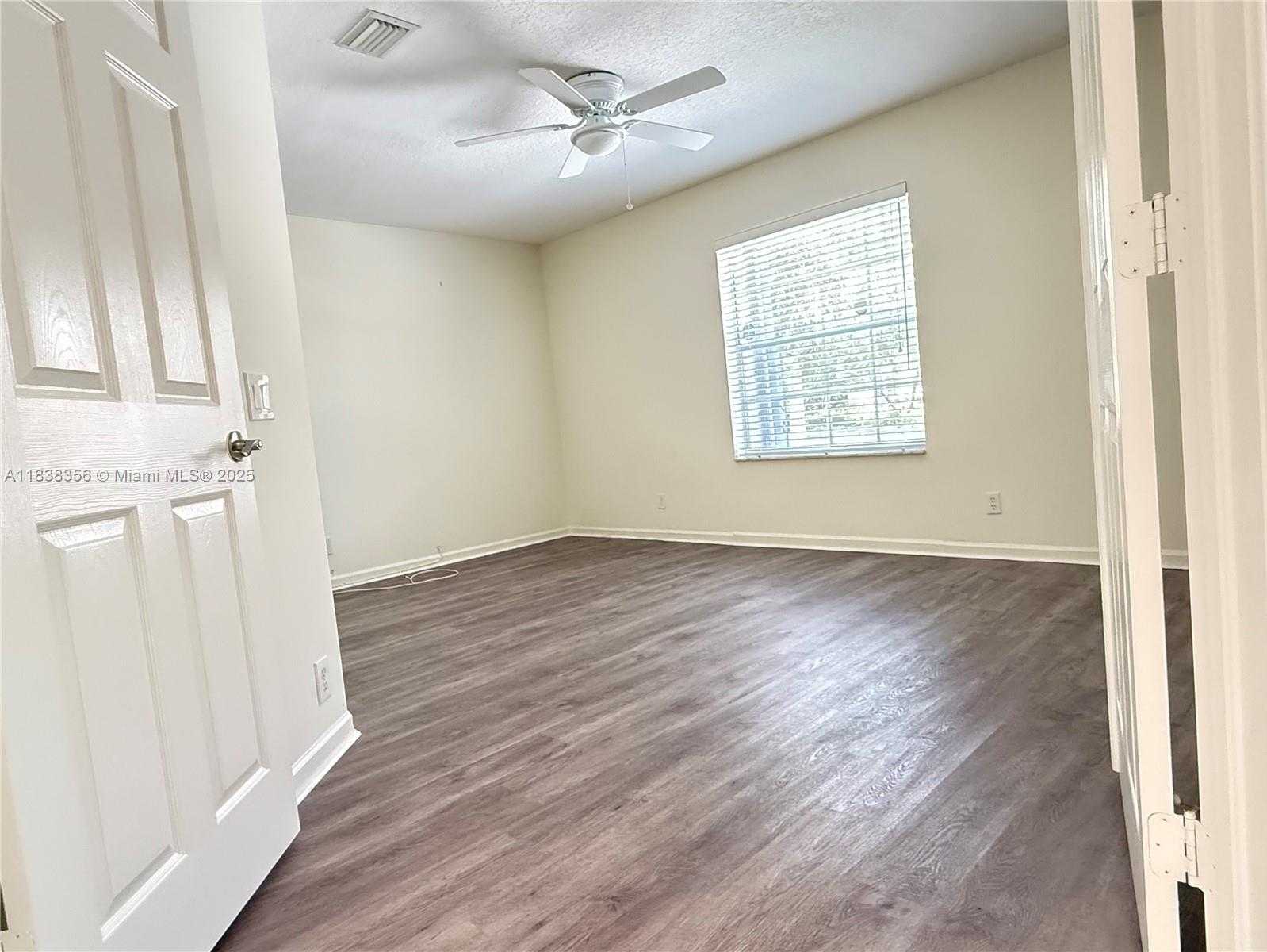 Small Image of 794 LAKE BLVD, Weston Number 5