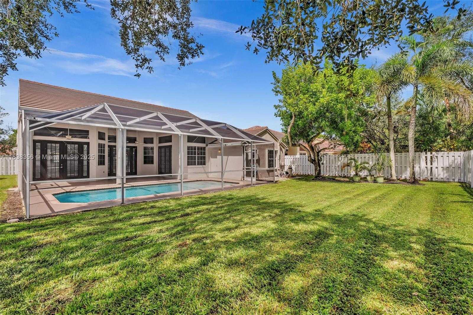 Small Image of 794 LAKE BLVD, Weston Number 58