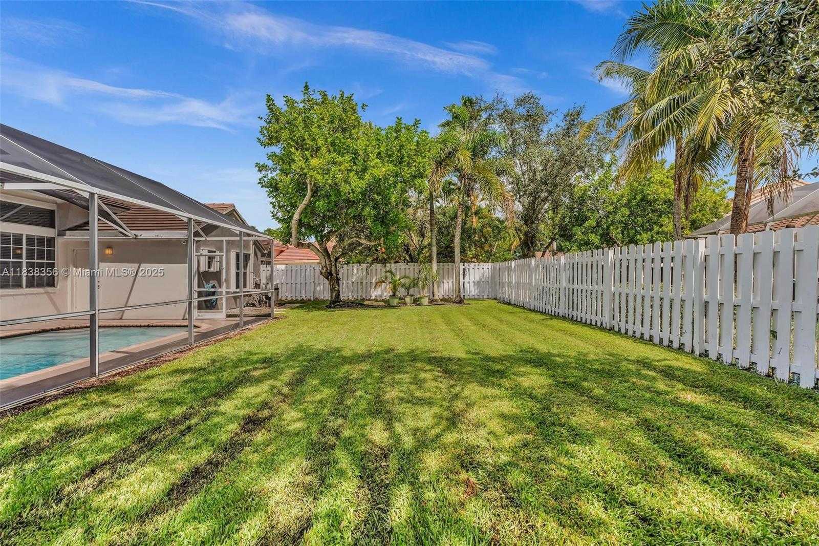 Small Image of 794 LAKE BLVD, Weston Number 59