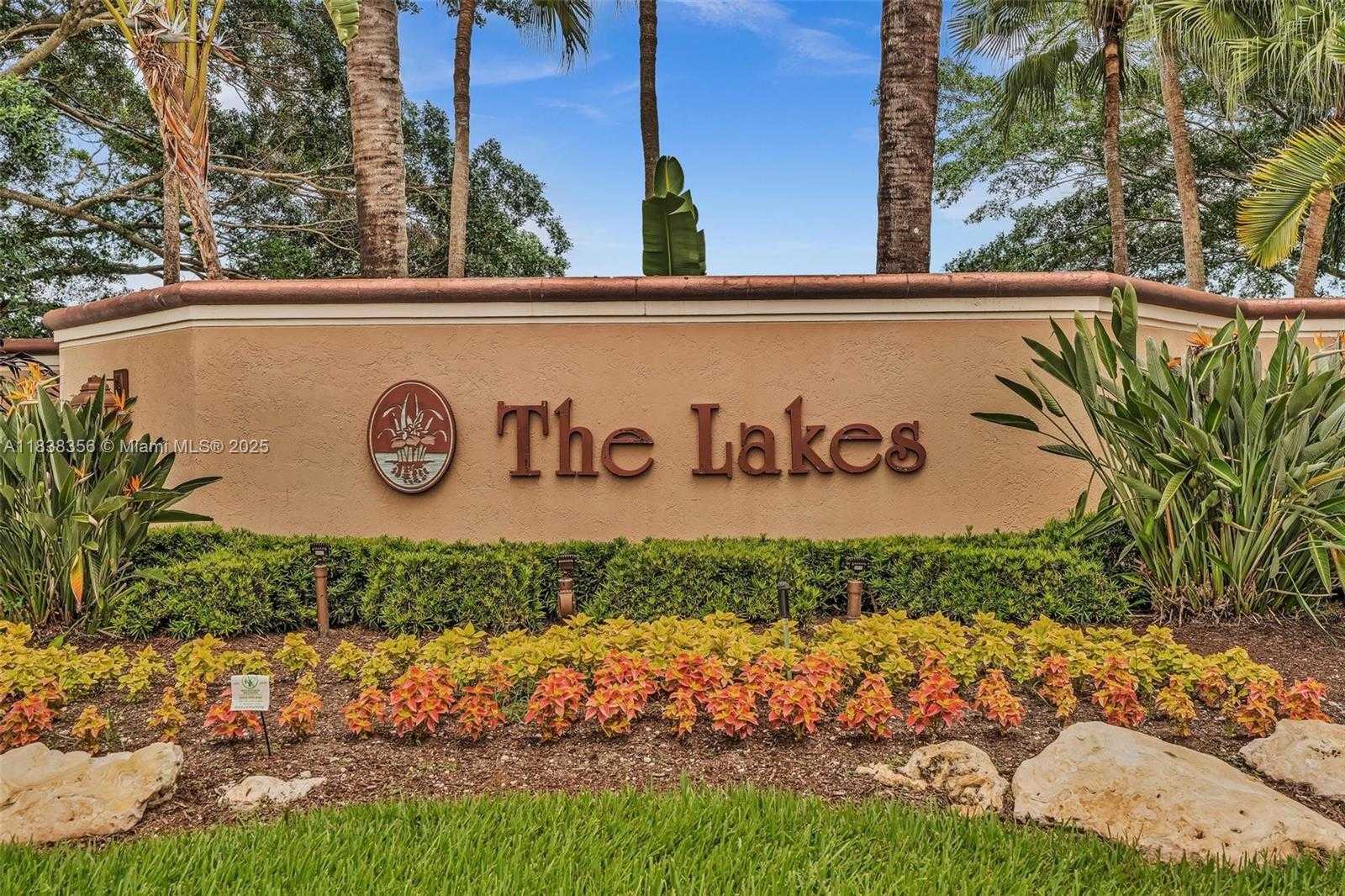 Small Image of 794 LAKE BLVD, Weston Number 68