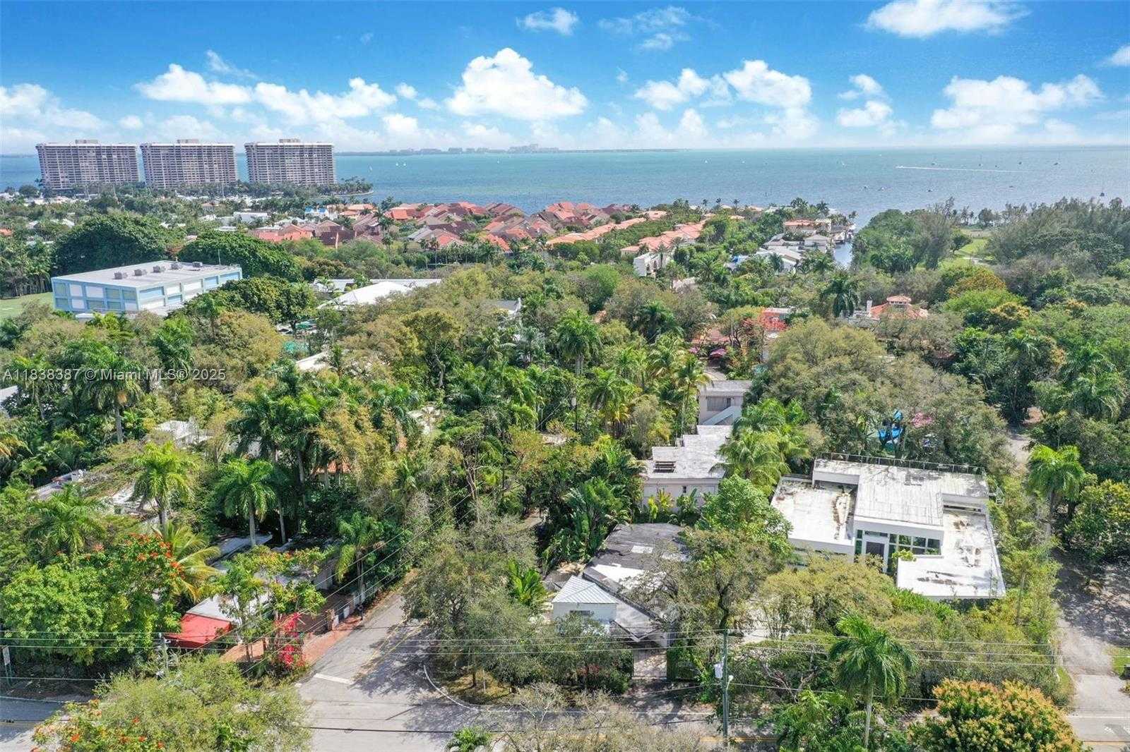 Small Image of 3200 MORRIS LANE, Miami Number 28