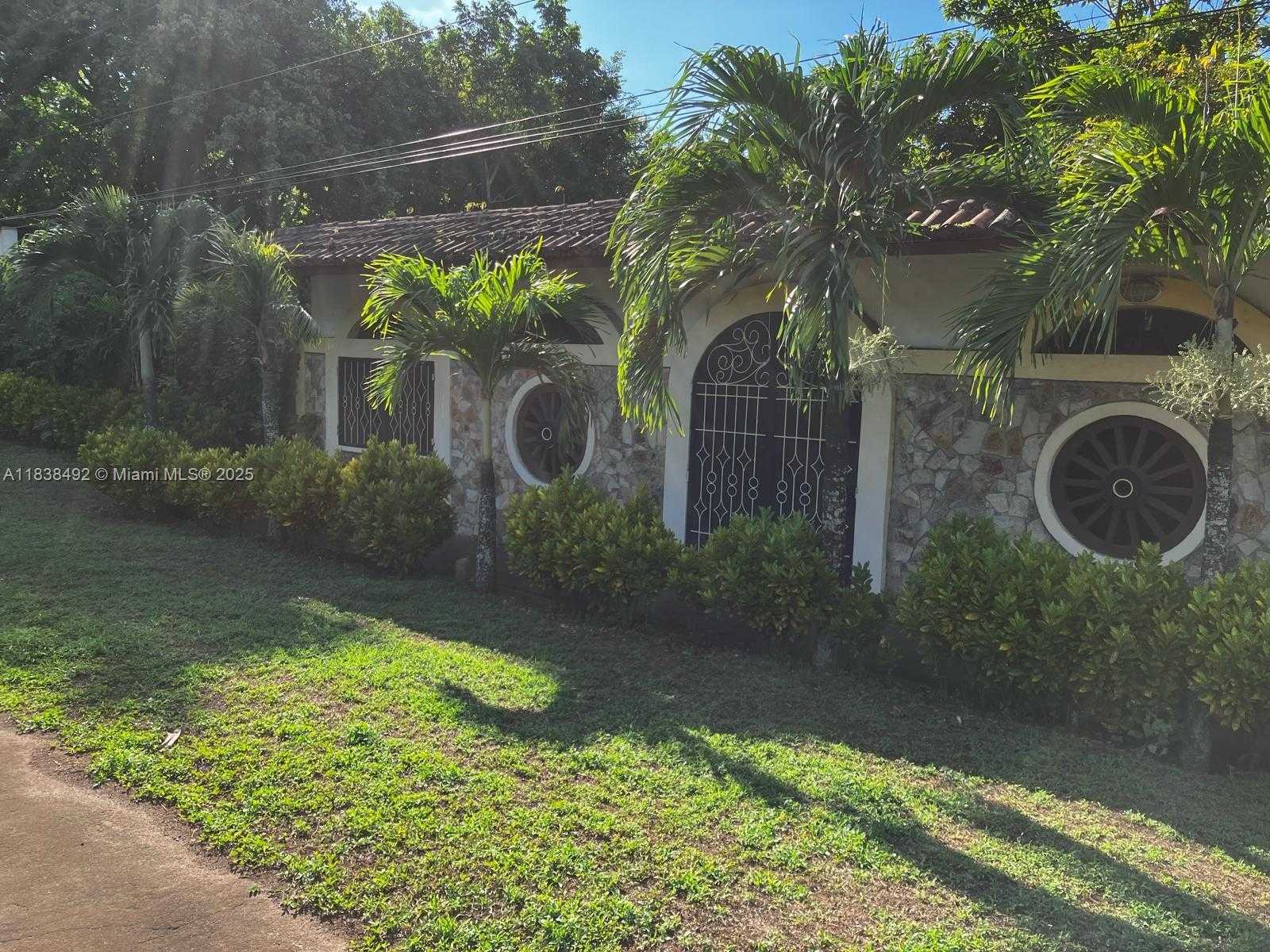 Small Image of 58 GRANADA-NANDAIME NICARAGUA CENTRAL AMERICA, Out of City Number 21