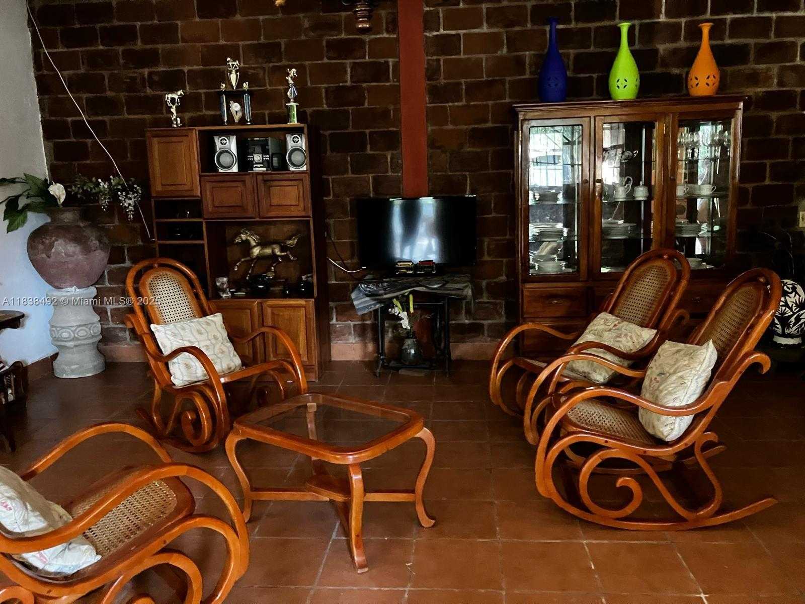 Small Image of 58 GRANADA-NANDAIME NICARAGUA CENTRAL AMERICA, Out of City Number 5