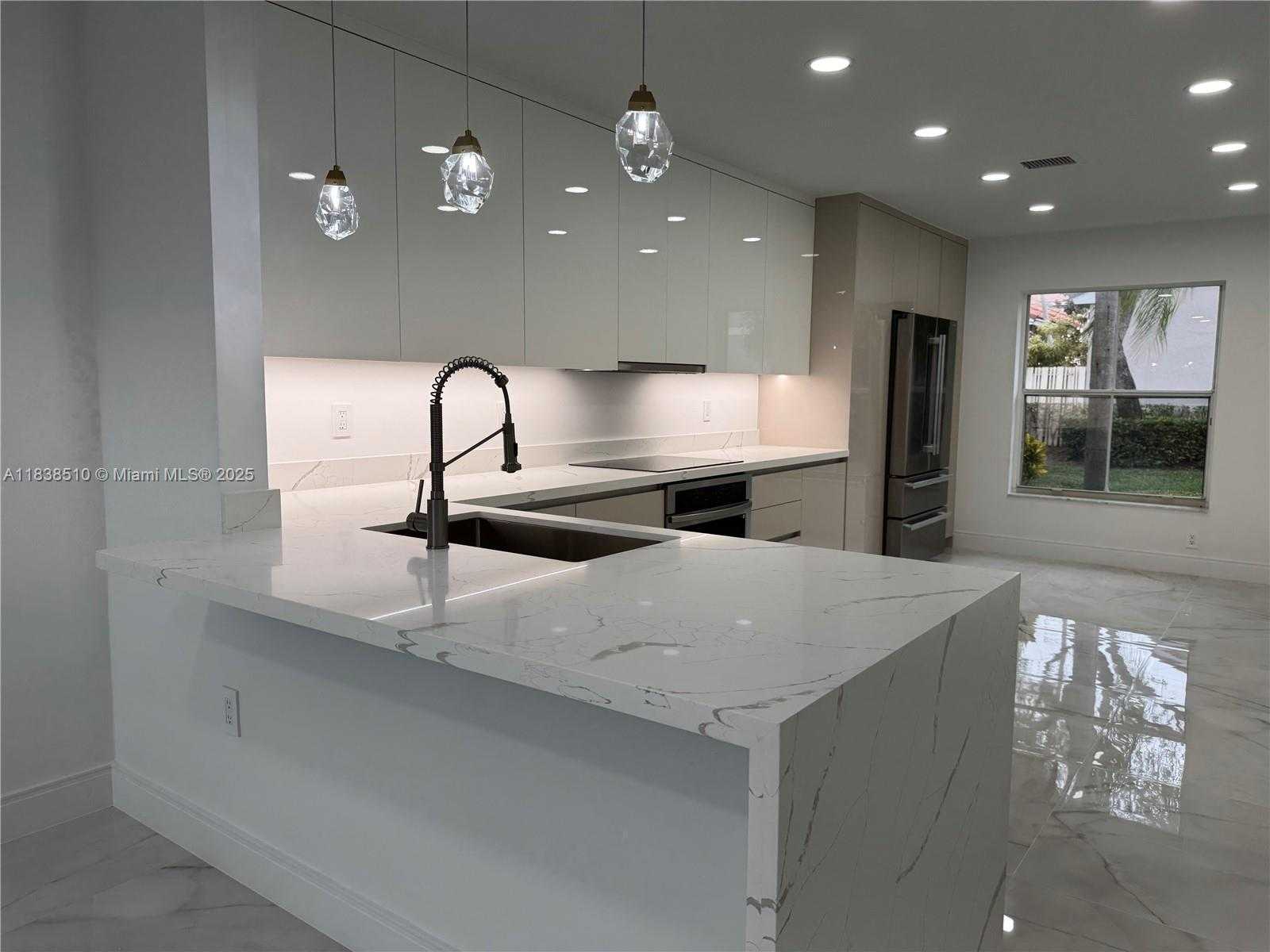 Small Image of 1470 SWEETBAY WAY, Hollywood Number 10