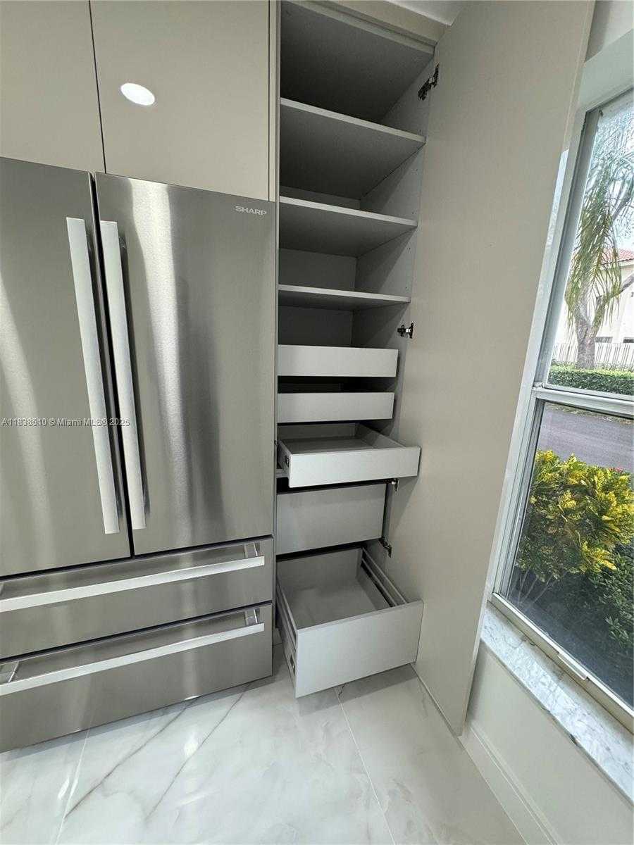 Small Image of 1470 SWEETBAY WAY, Hollywood Number 31