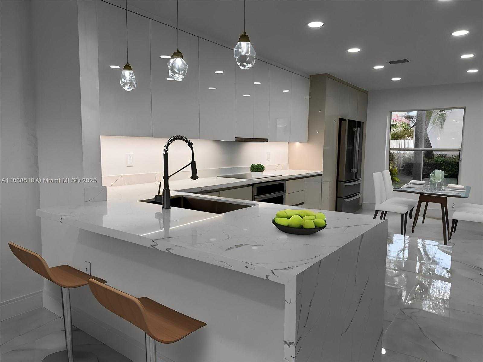 Small Image of 1470 SWEETBAY WAY, Hollywood Number 4