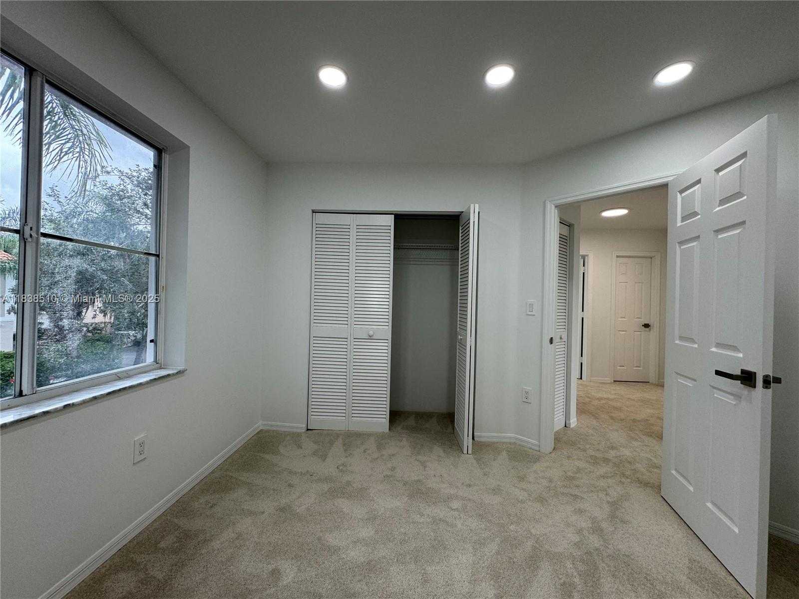 Small Image of 1470 SWEETBAY WAY, Hollywood Number 46