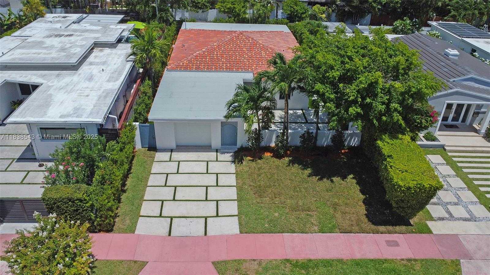 Small Image of Miami Beach Number 38
