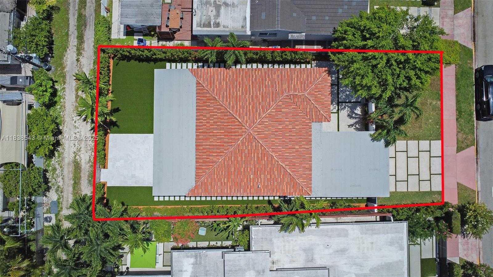 Small Image of Miami Beach Number 39