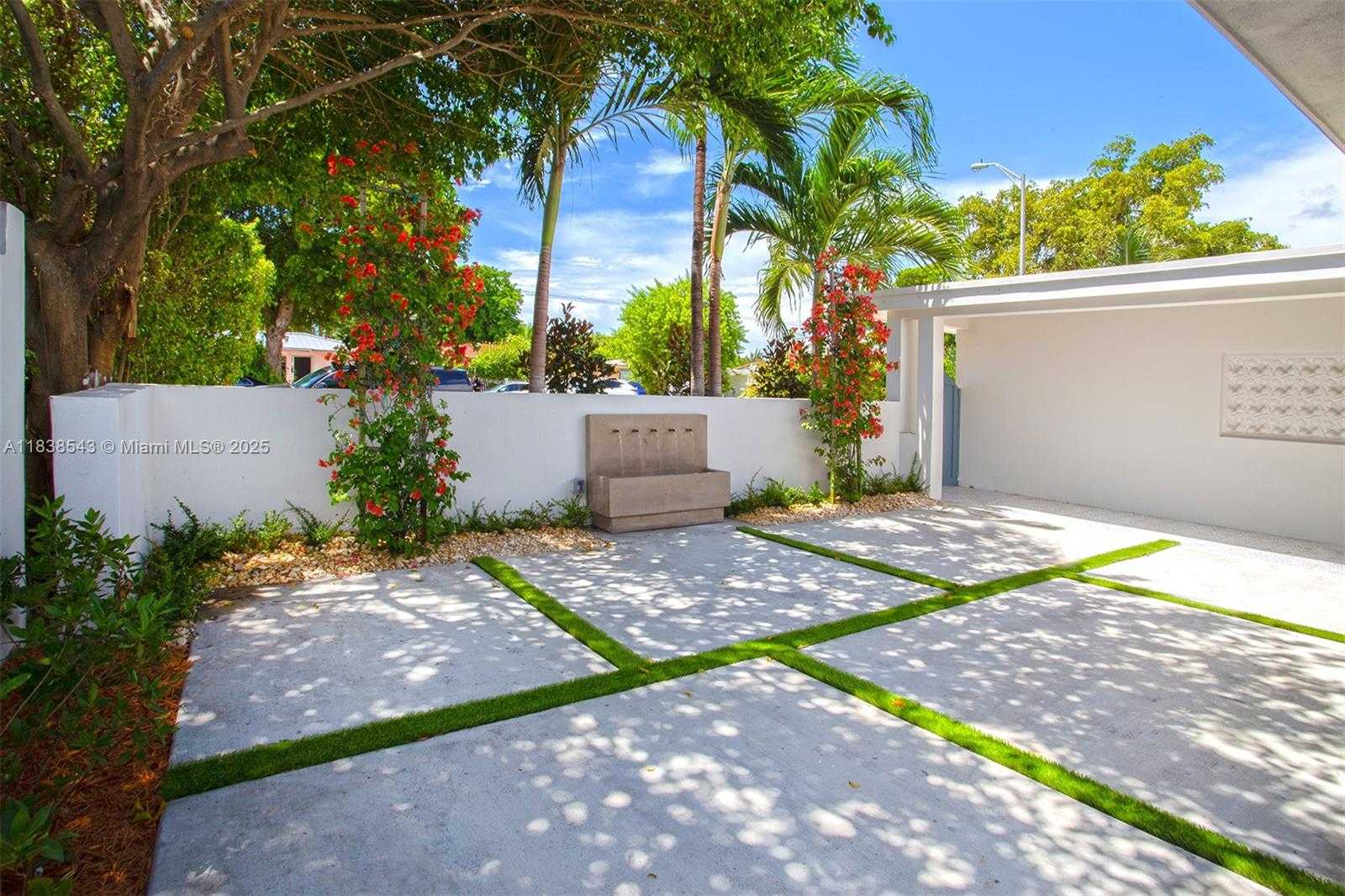 Small Image of Miami Beach Number 6