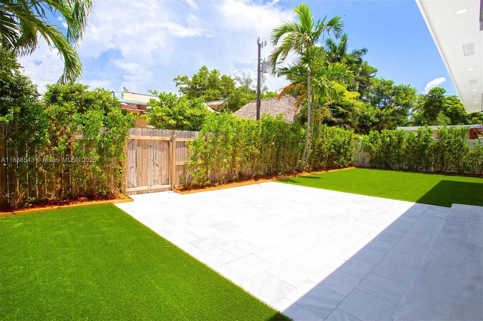 Small Image of Miami Beach Number 7