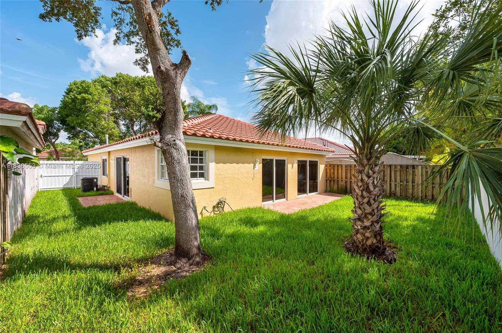 Small Image of 13412 NORTH WEST 5TH CT, Plantation Number 21
