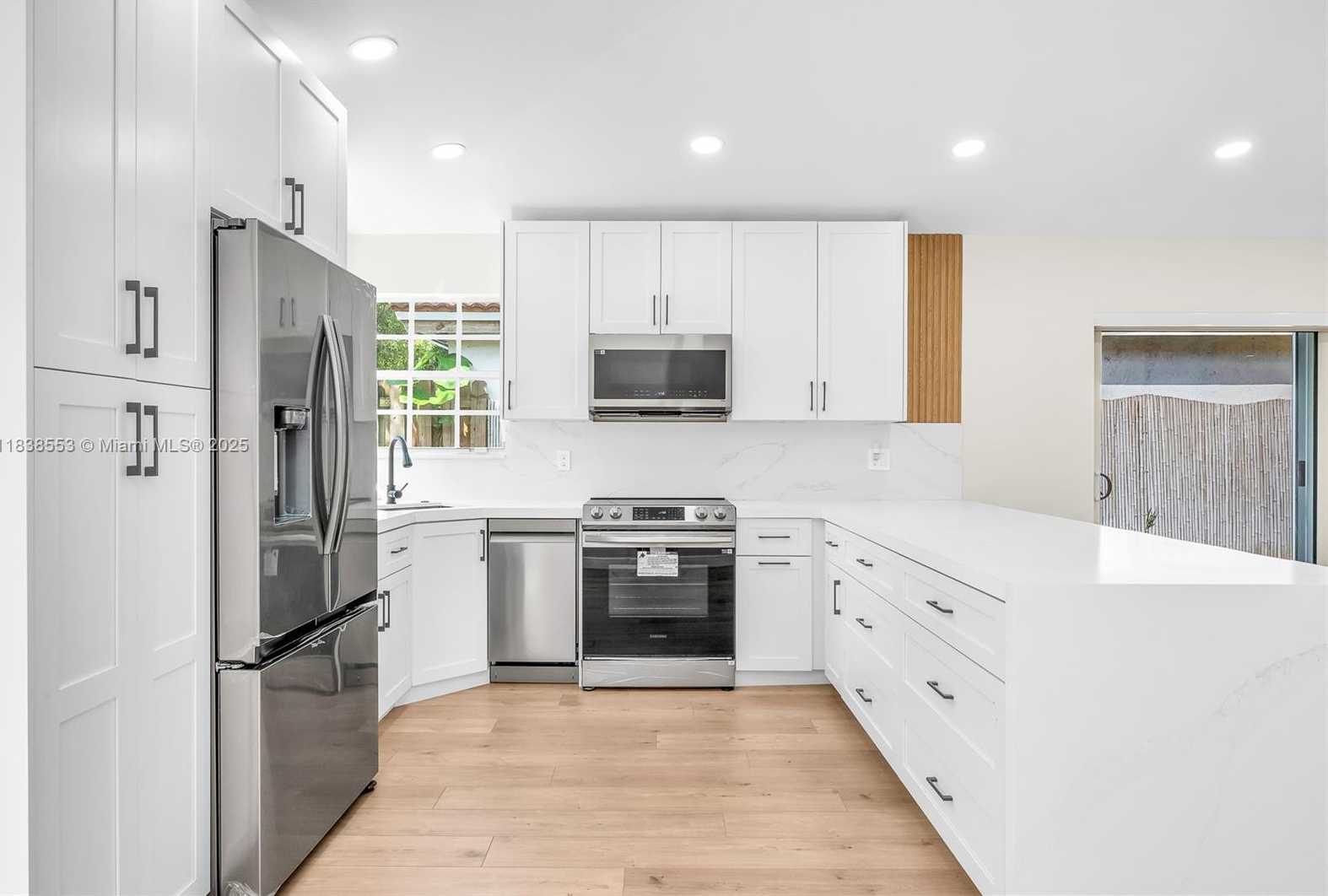 Small Image of 13412 NORTH WEST 5TH CT, Plantation Number 4