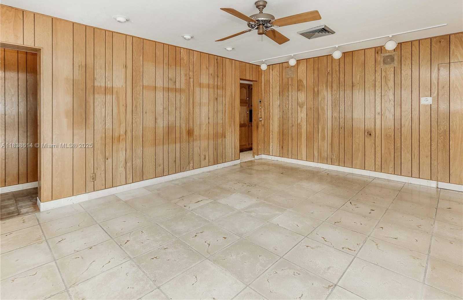 Small Image of 1022 JEFFERSON ST, Hollywood Number 19