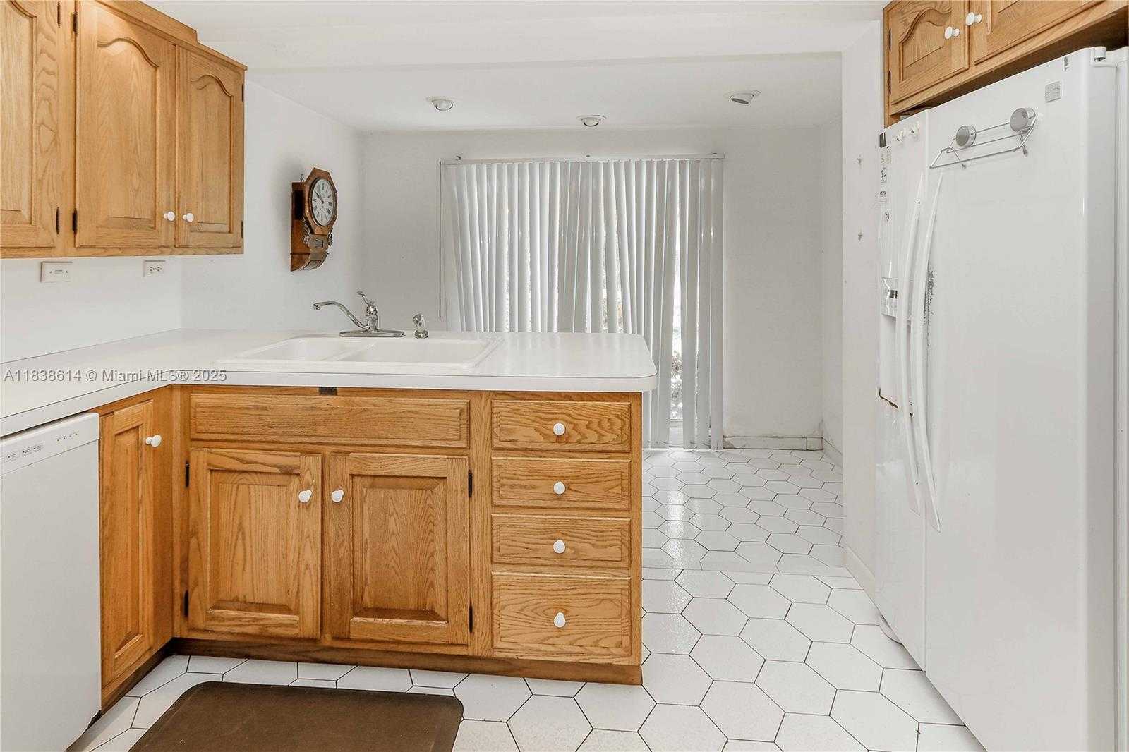 Small Image of 1022 JEFFERSON ST, Hollywood Number 22