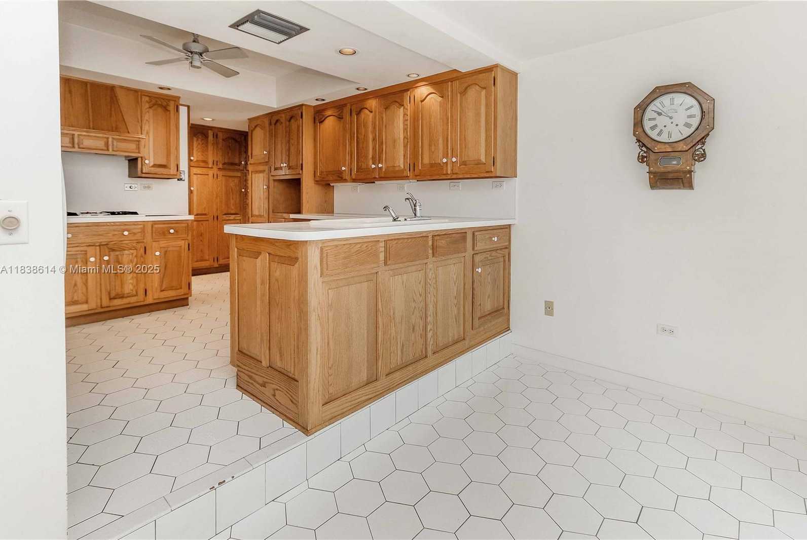 Small Image of 1022 JEFFERSON ST, Hollywood Number 25