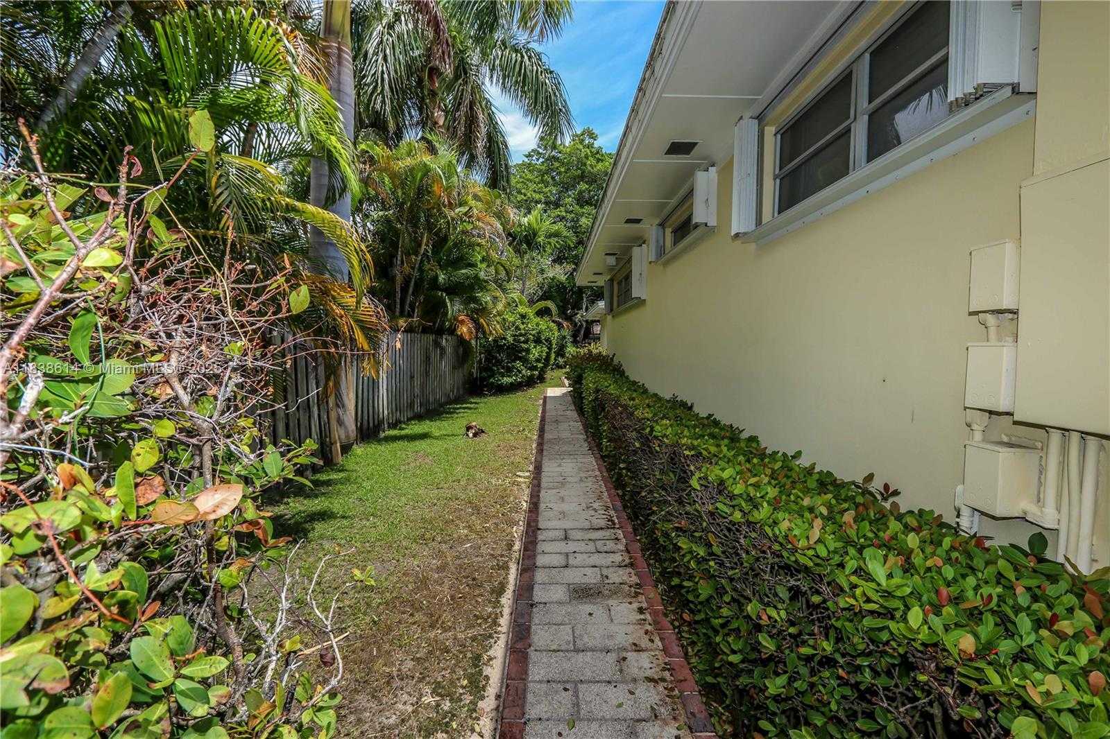 Small Image of 1022 JEFFERSON ST, Hollywood Number 72