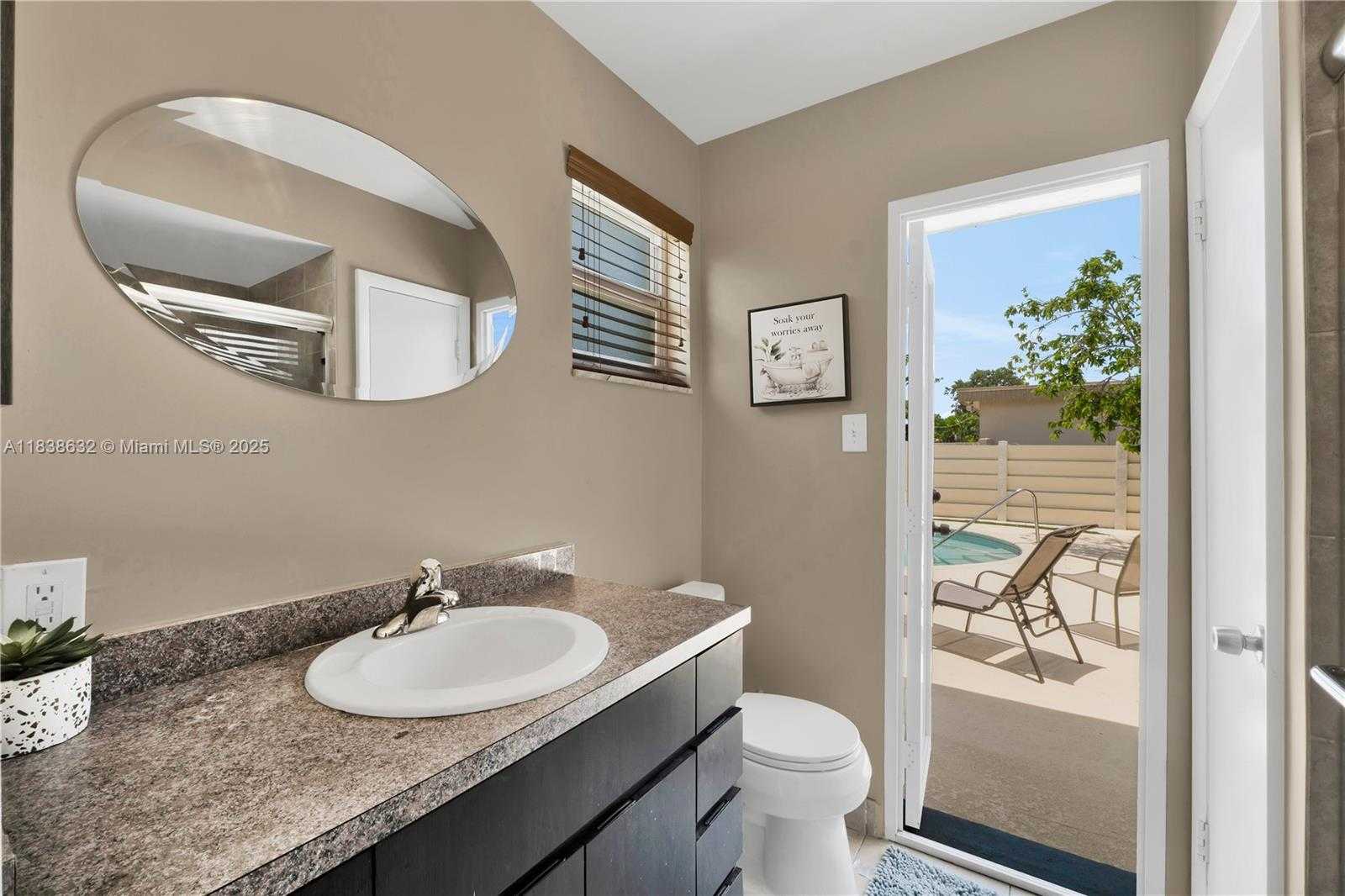 Small Image of 1730 NORTH 55TH AVE, Hollywood Number 11