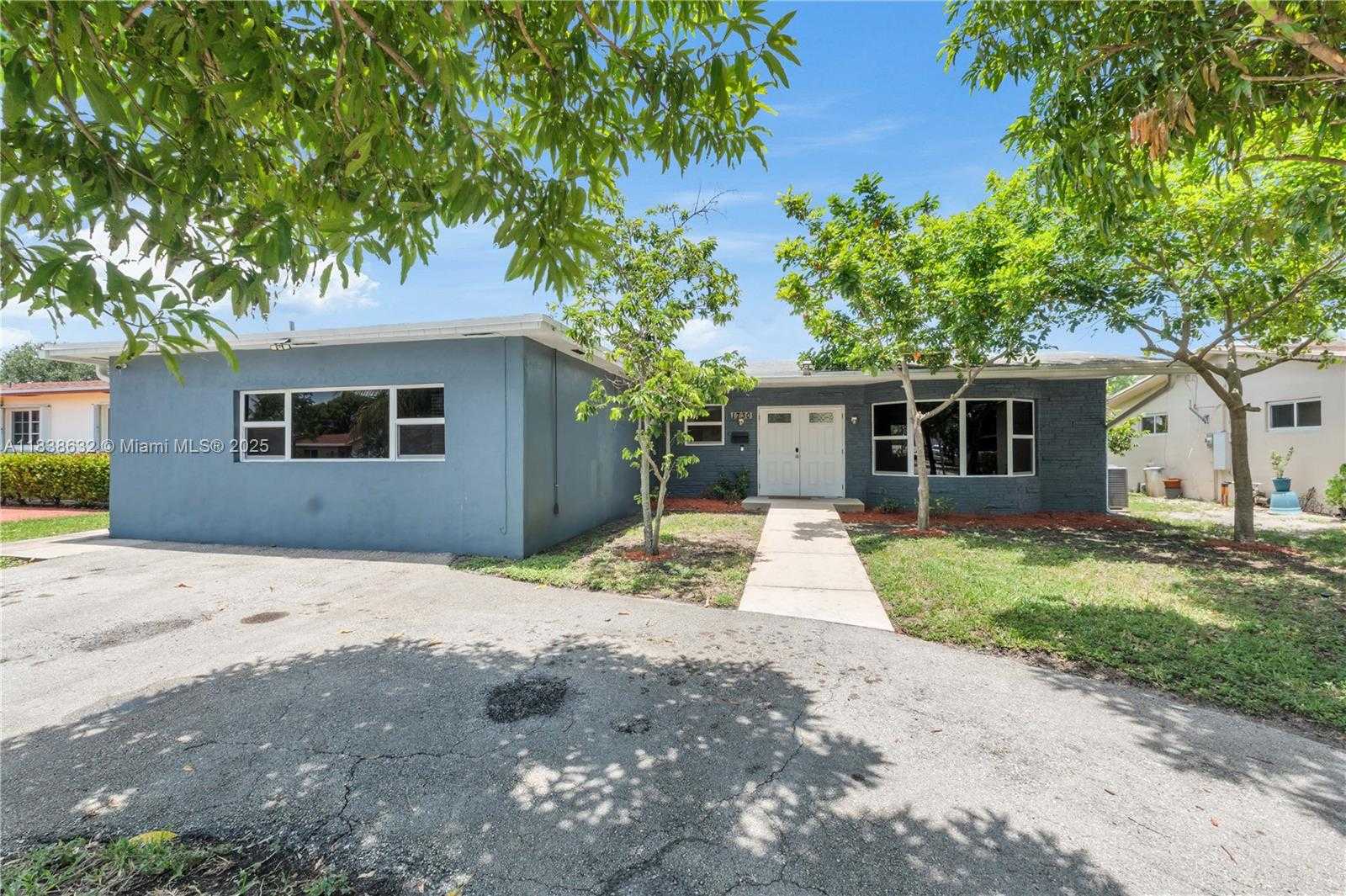 Small Image of 1730 NORTH 55TH AVE, Hollywood Number 15