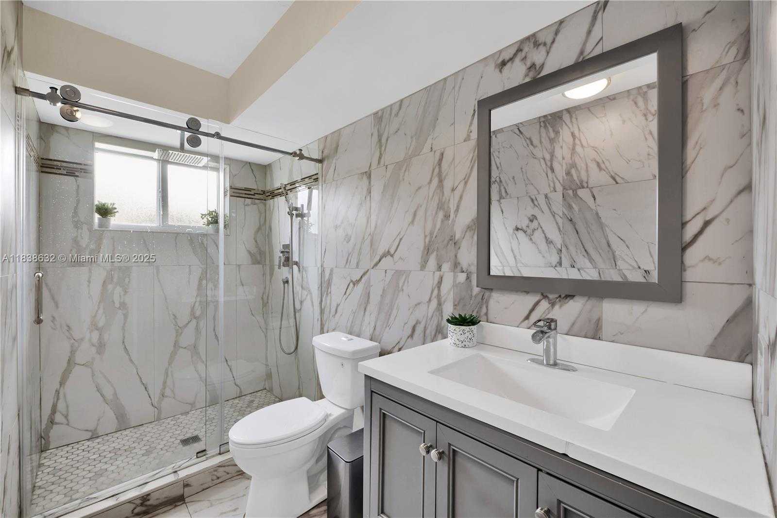 Small Image of 1730 NORTH 55TH AVE, Hollywood Number 6