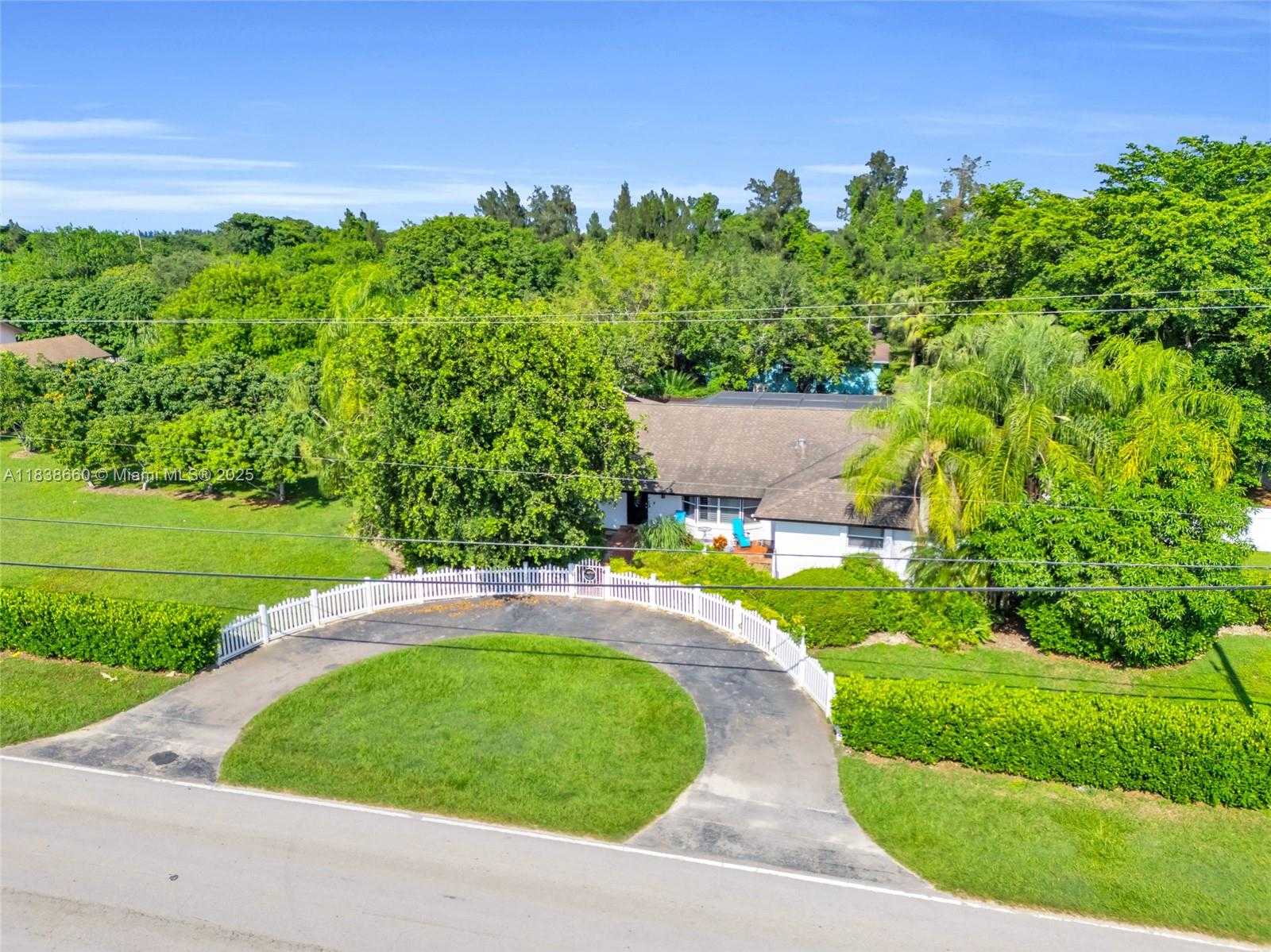 Small Image of 23595 SOUTH WEST 152ND AVE, Homestead Number 2