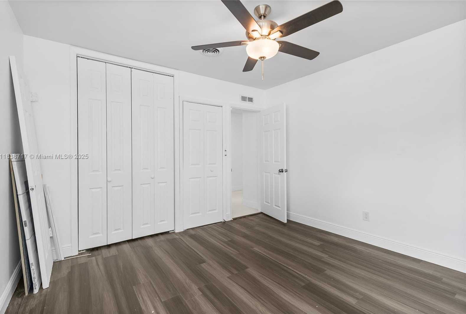 Small Image of 1124 YALE DR, Hollywood Number 14
