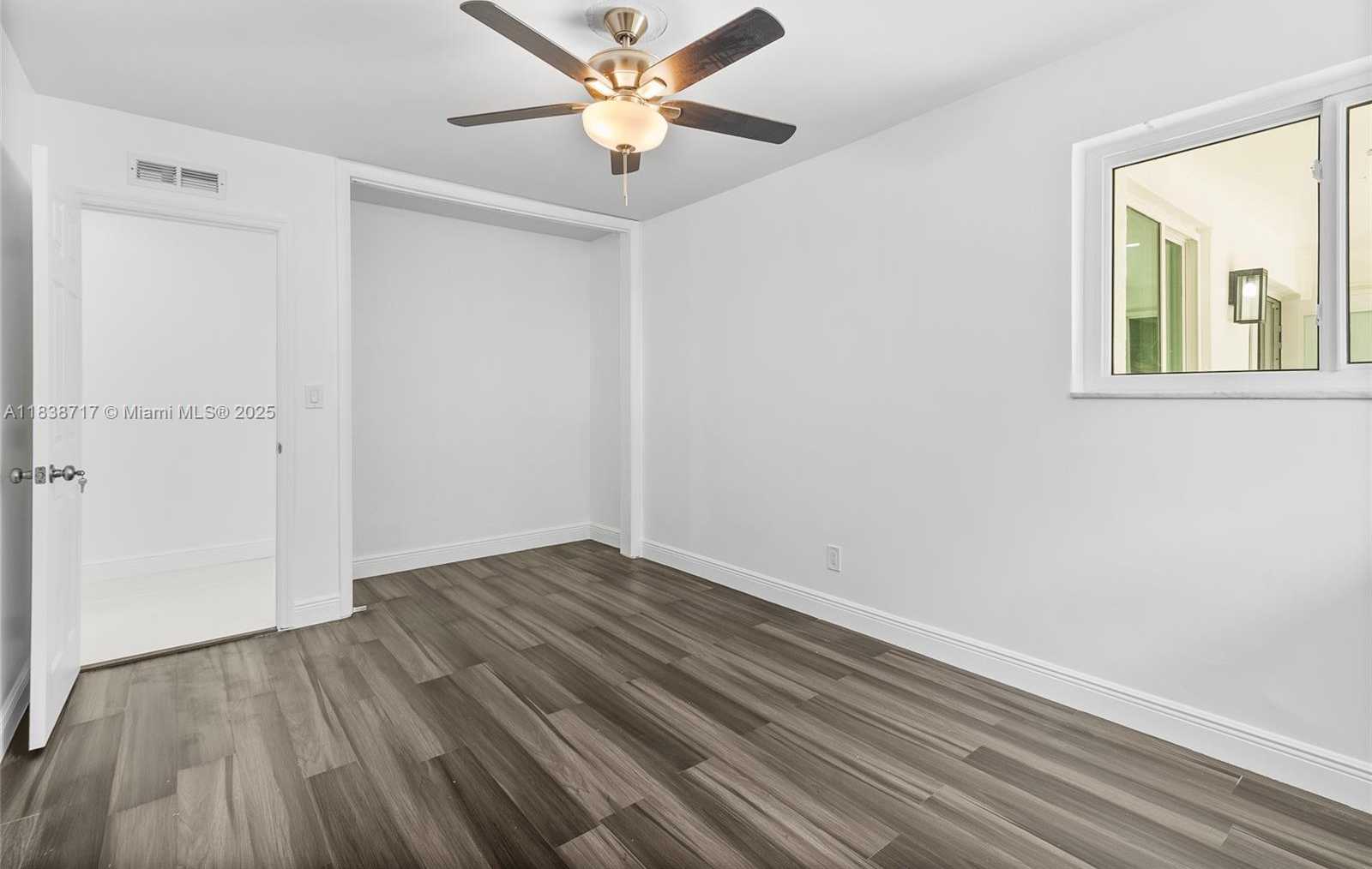 Small Image of 1124 YALE DR, Hollywood Number 16