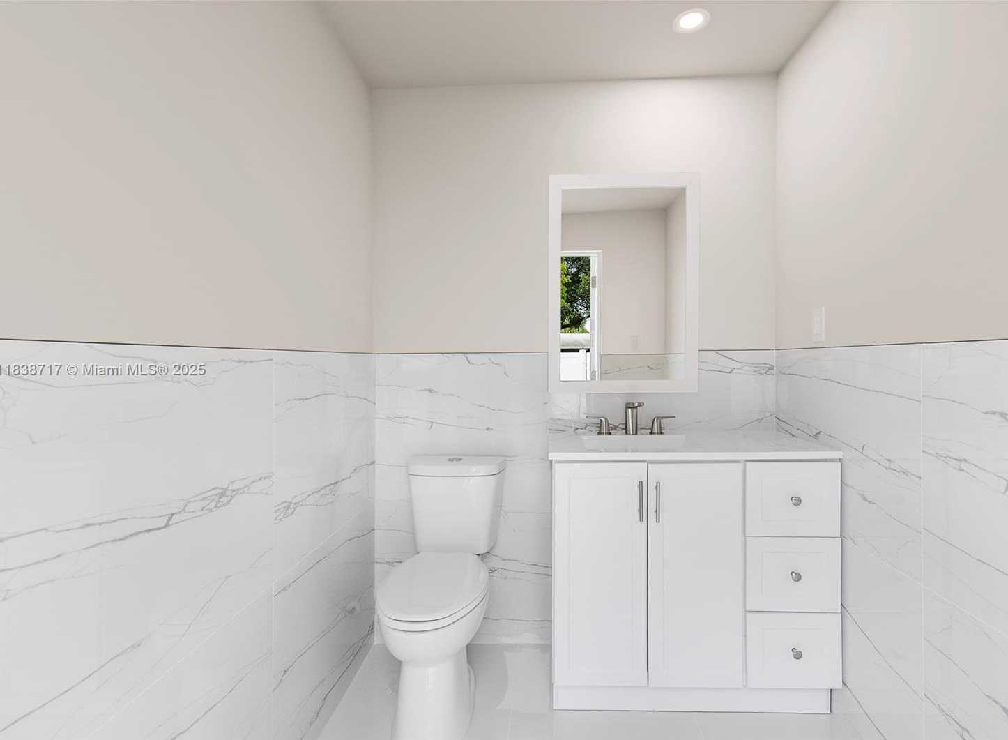 Small Image of 1124 YALE DR, Hollywood Number 22