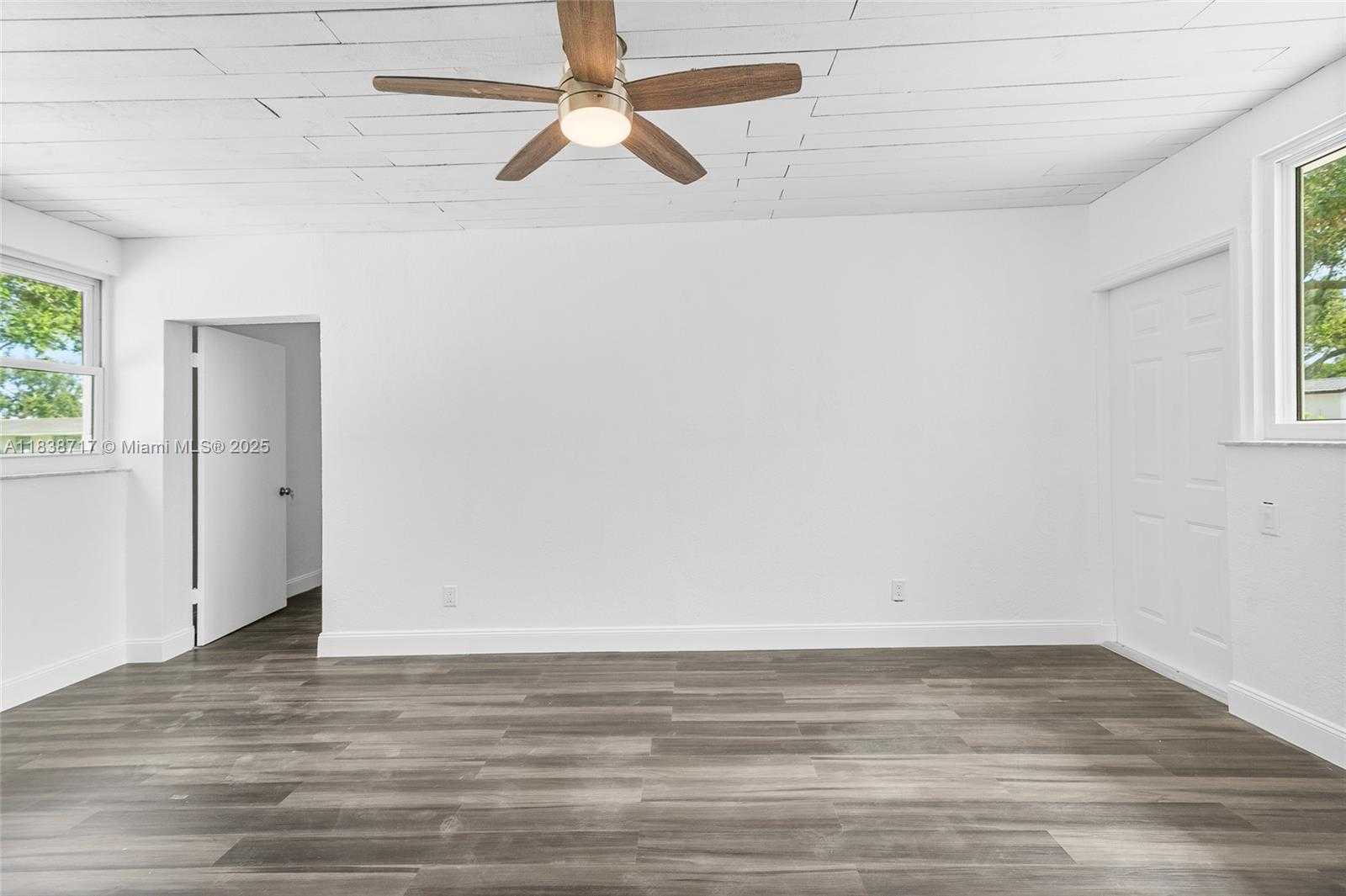 Small Image of 1124 YALE DR, Hollywood Number 29