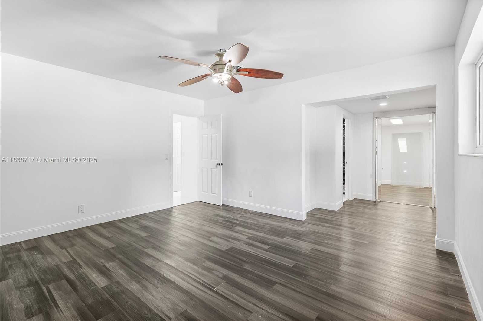 Small Image of 1124 YALE DR, Hollywood Number 34