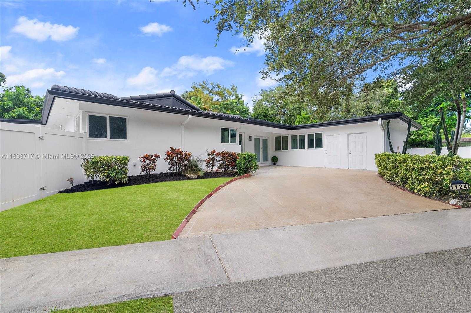 Small Image of 1124 YALE DR, Hollywood Number 38