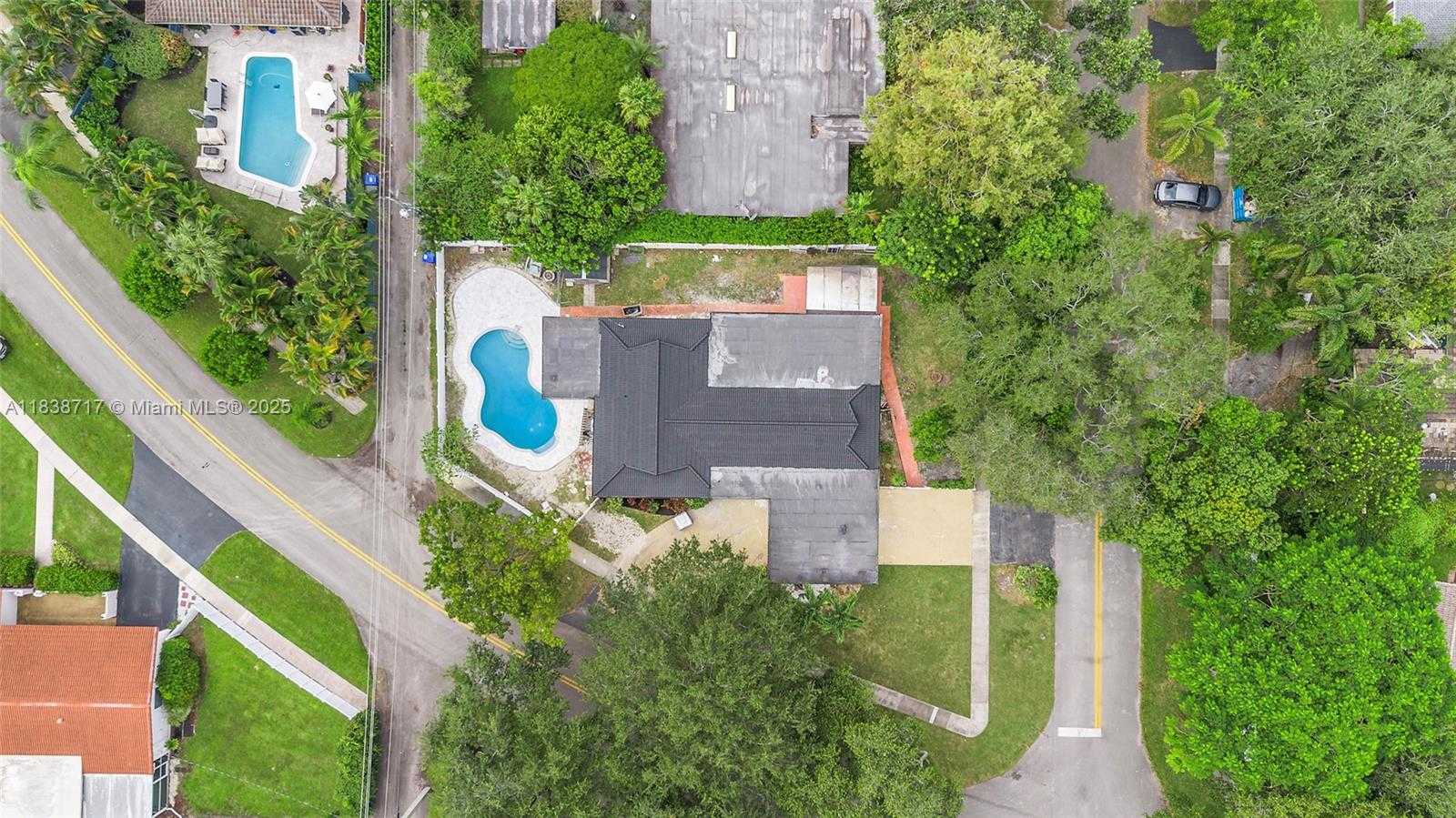 Small Image of 1124 YALE DR, Hollywood Number 40