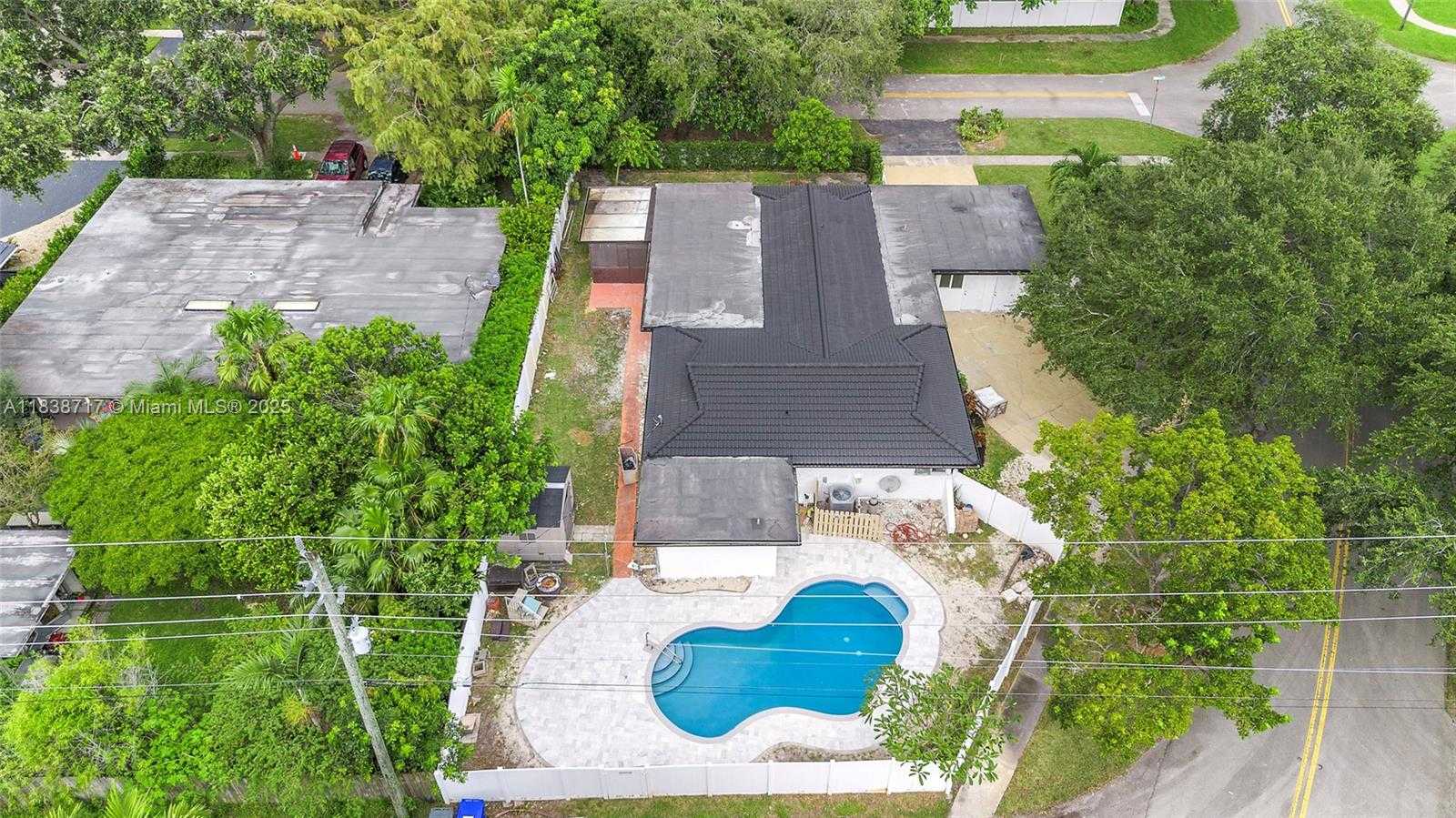 Small Image of 1124 YALE DR, Hollywood Number 41